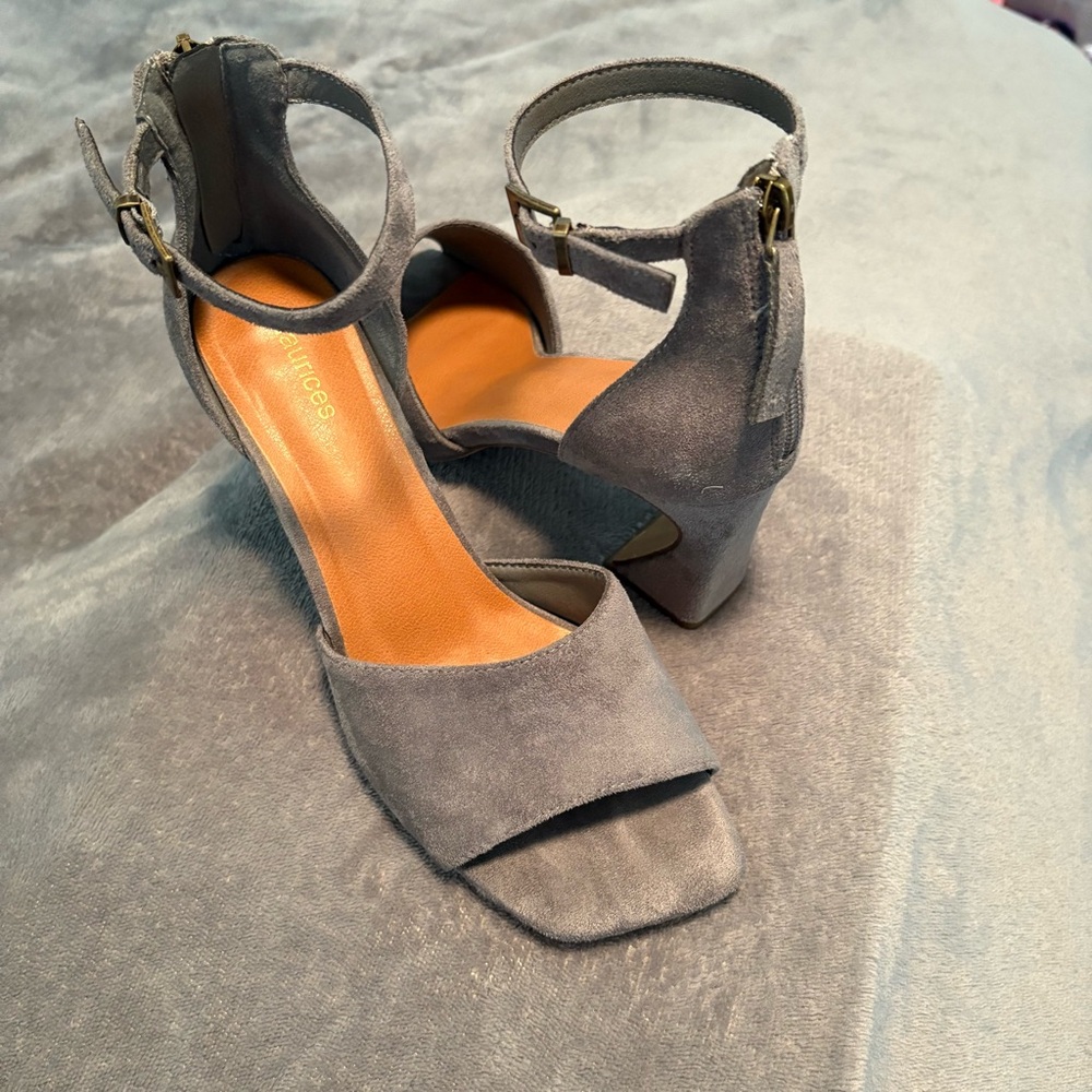 Elegant Gray Suede Women's Sandals
